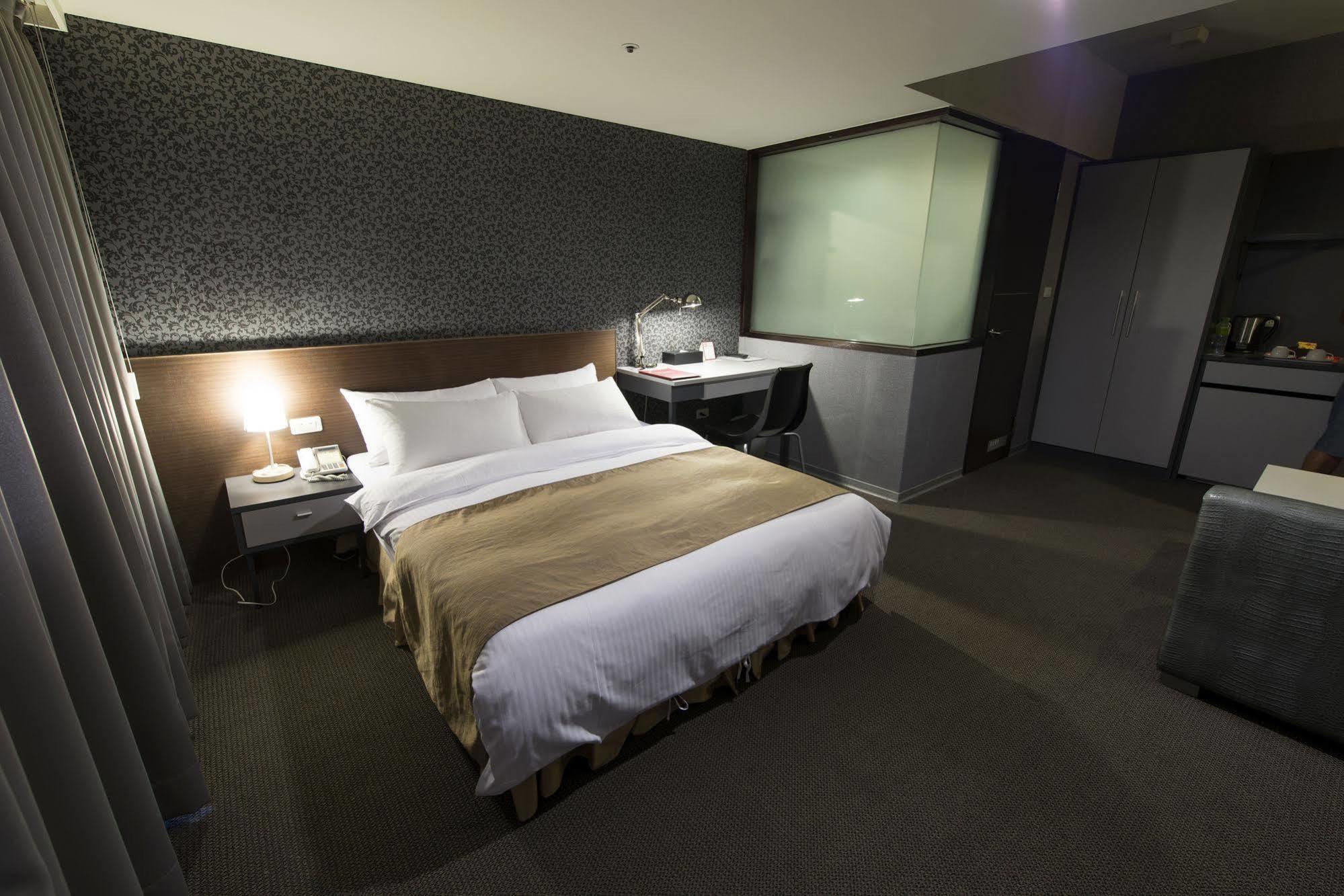 The Galerie Hotel Taichung Exterior foto